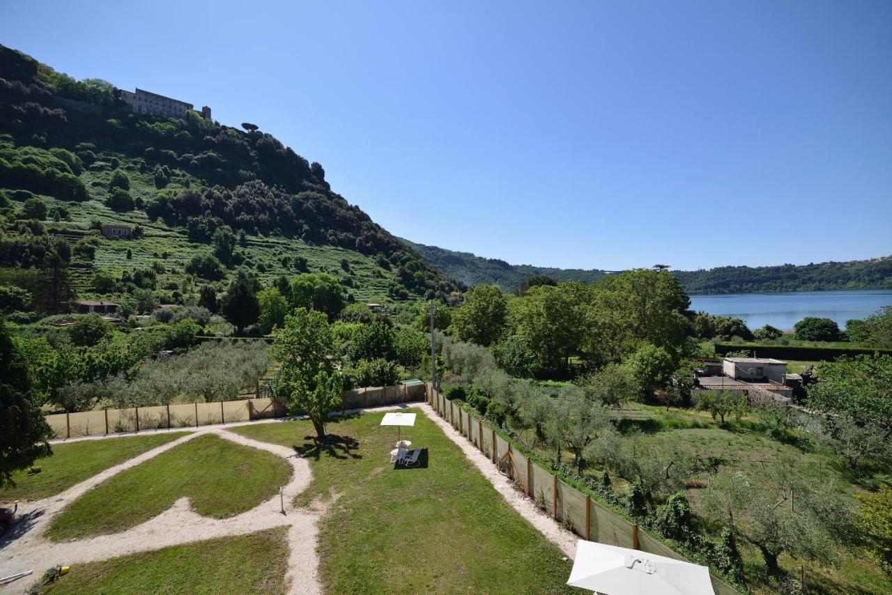 Il Lago Di نيمْيِ المظهر الخارجي الصورة