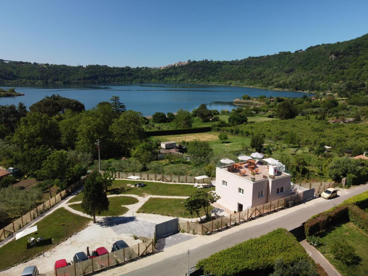 Il Lago Di نيمْيِ المظهر الخارجي الصورة